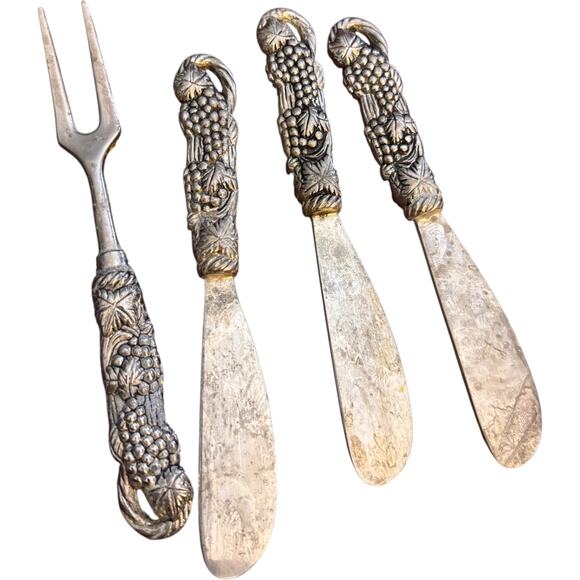 Vintage Arthur Court 4 piece one fork and three spreaders for charcuterie boards - Picture 3 of 3